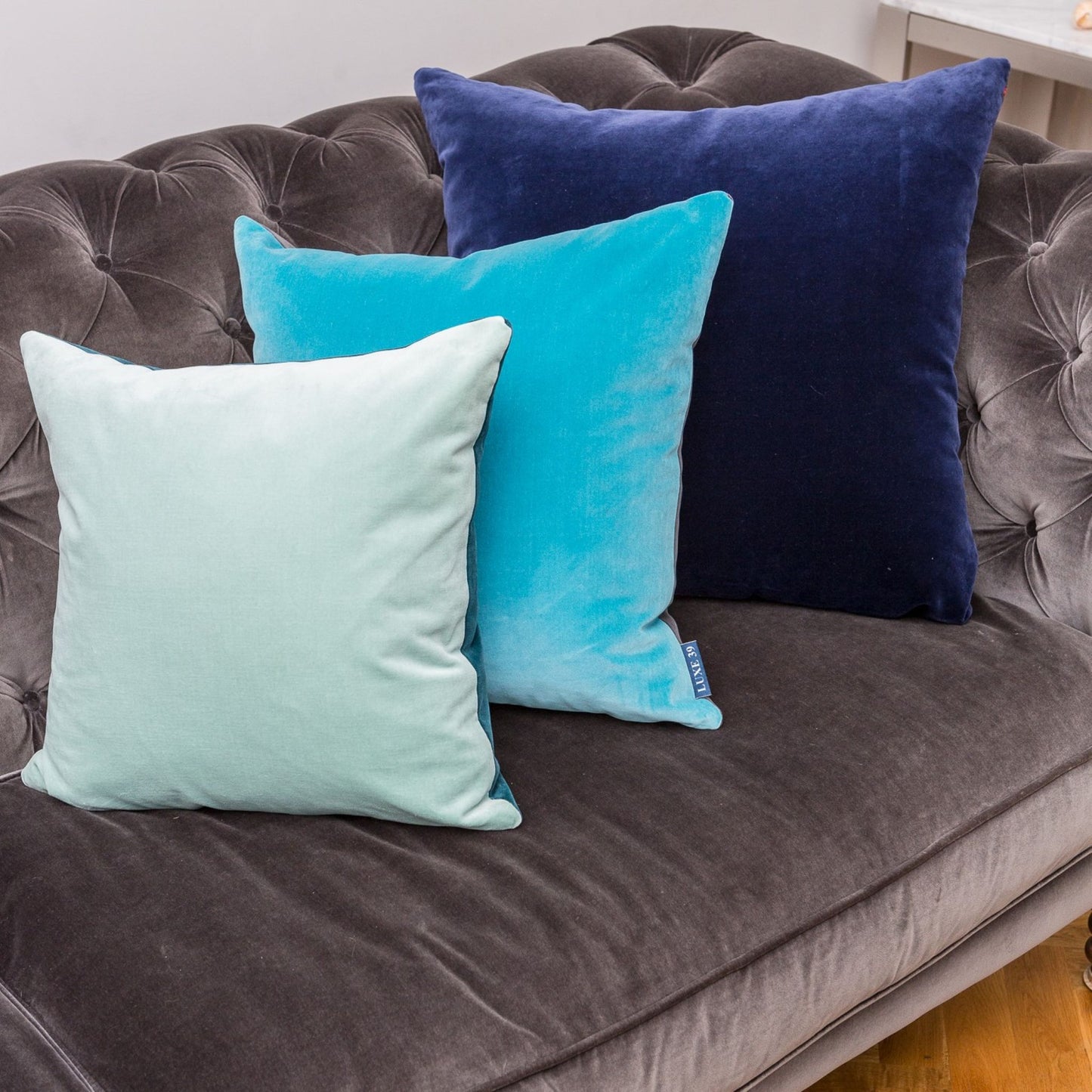 blue velvet cushion luxe 39