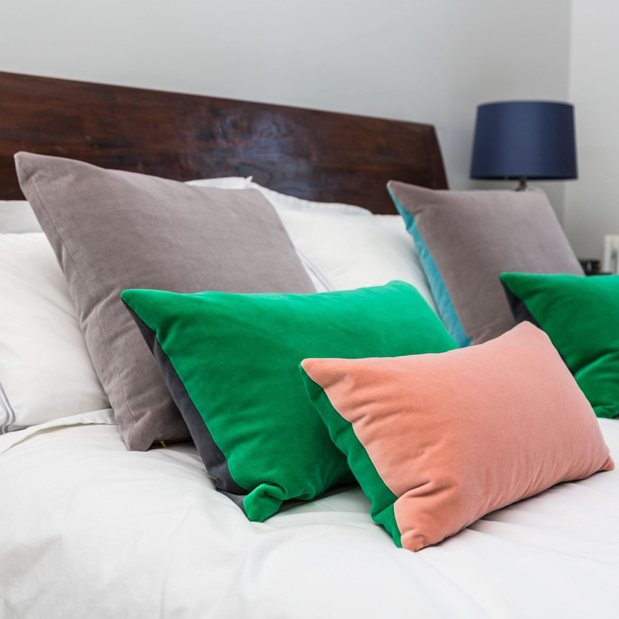 Pink and green outlet cushions