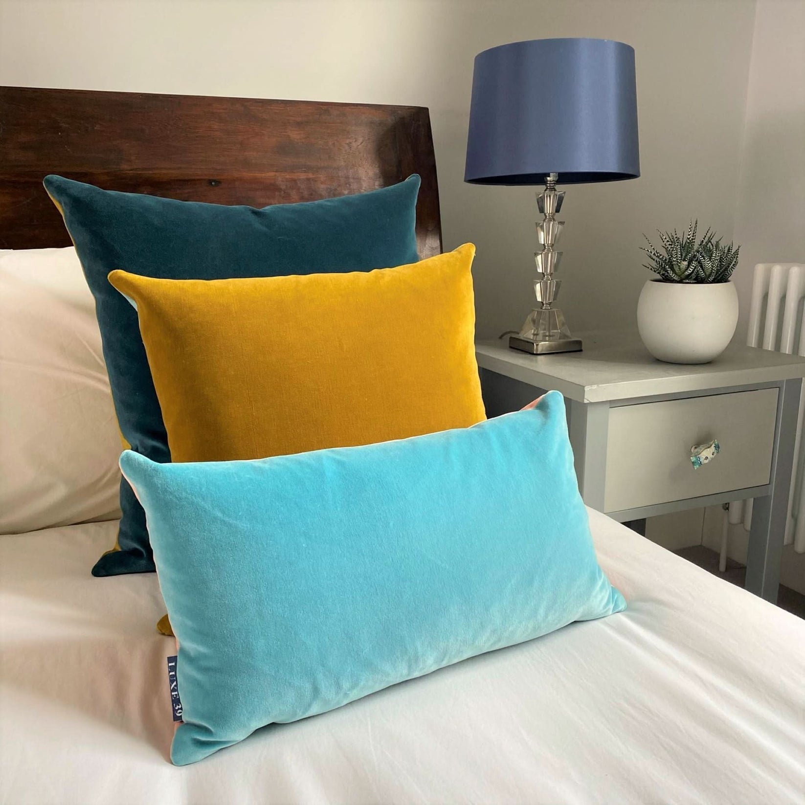 Gold Cushion Luxe 39 Antique Gold Velvet Cushions